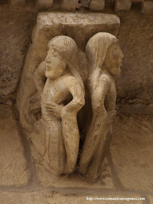 PAREJA PRESTA A DANZAR